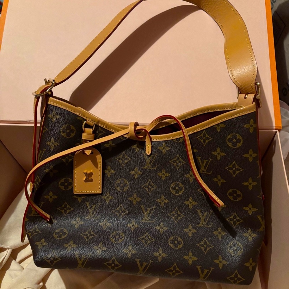 Louis Vuitton Carry all PM
